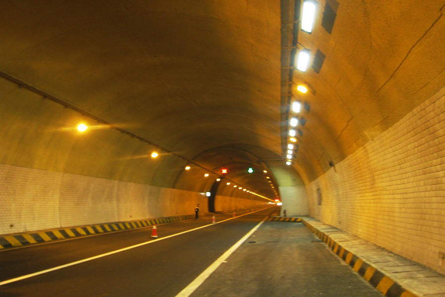 安景高速隧道路段照明工程